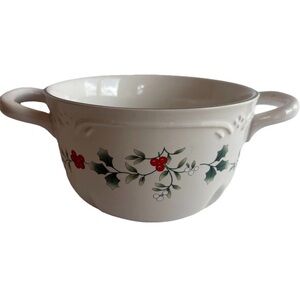 Pfaltzgraff Winterberry Double Handle Soup Bowl Christmas 6” Wx 3.5” H Brand New
